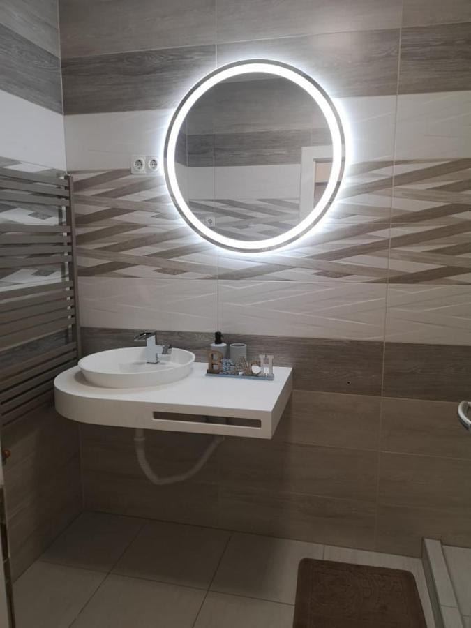 Relax Beach Apartman Hajdúszoboszló Buitenkant foto