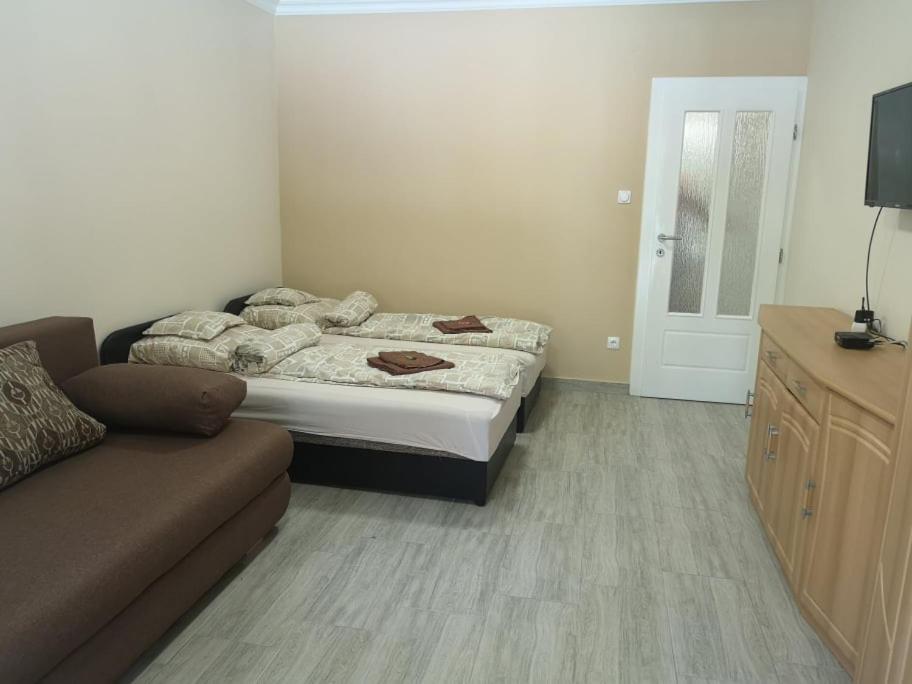 Relax Beach Apartman Hajdúszoboszló Buitenkant foto